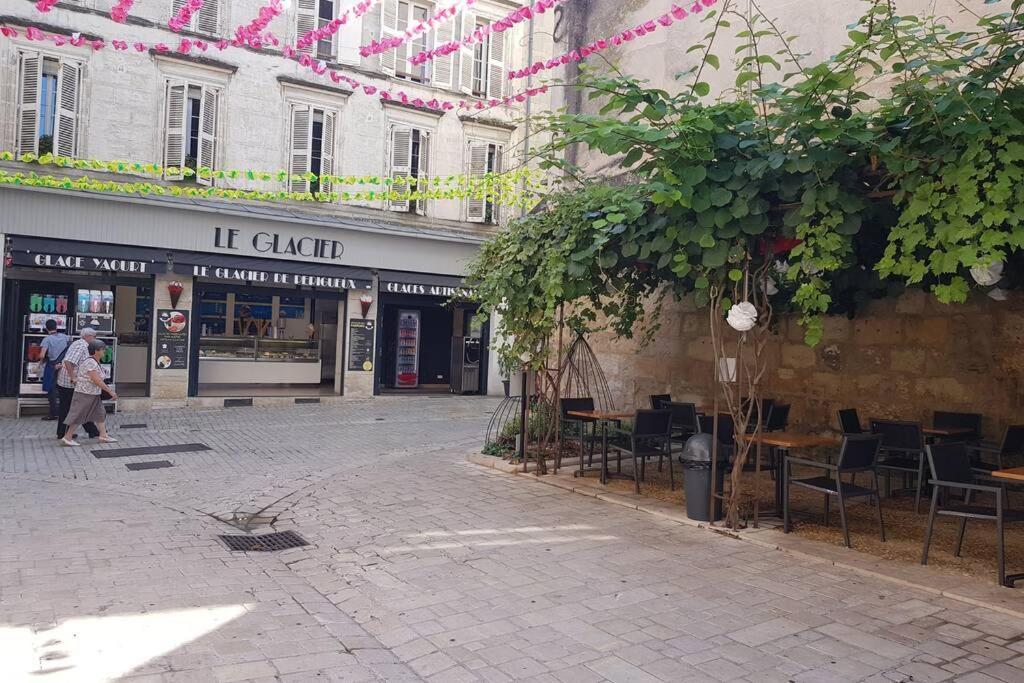 Superbe Loft T4 De 96 M2 Au Coeur Perigueux Apartment Bagian luar foto